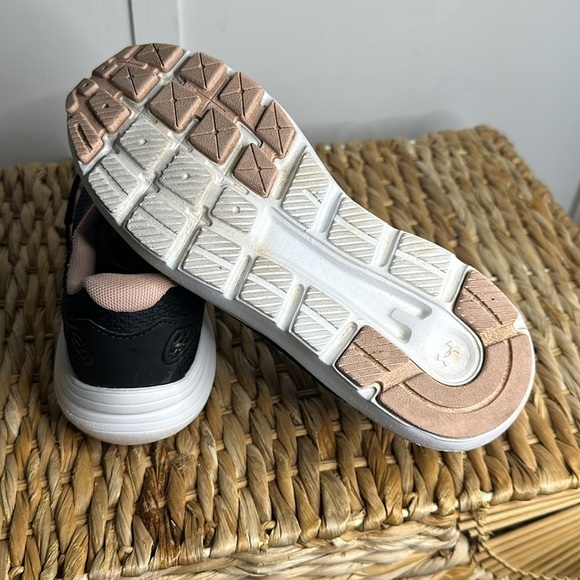 Under Armour sneakers size 7‎ - Picture 5 of 8